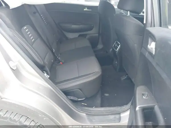 KNDPM3AC8J7451134 2018 KIA SPORTAGE - Image 8