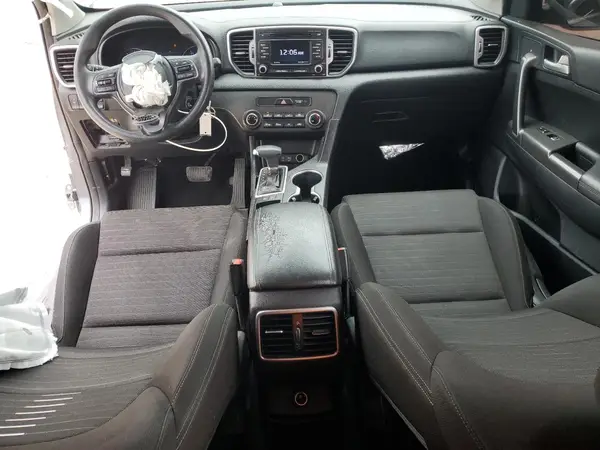 KNDPM3AC8J7456091 2018 KIA SPORTAGE - Image 8