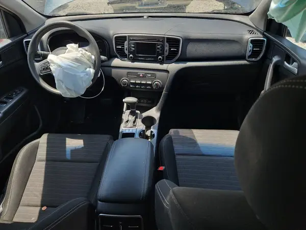 KNDPM3AC8J7456303 2018 KIA SPORTAGE - Image 8