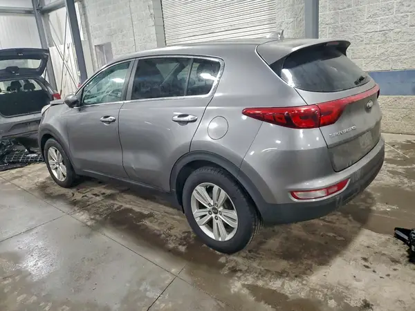 KNDPM3AC8J7470444 2018 KIA SPORTAGE - Image 2
