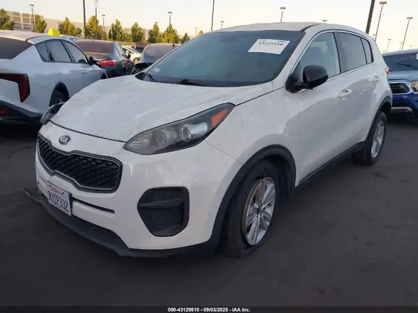 KNDPM3AC8J7481153 2018 KIA SPORTAGE - Image 2
