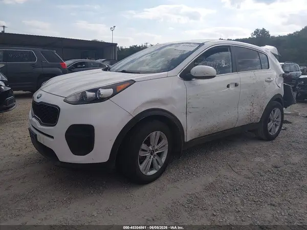 KNDPM3AC8J7488295 2018 KIA SPORTAGE - Image 2