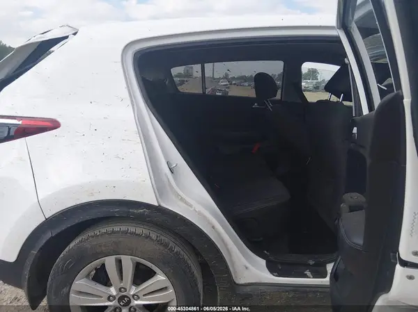 KNDPM3AC8J7488295 2018 KIA SPORTAGE - Image 8