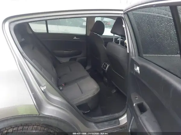 KNDPM3AC8K7502200 2019 KIA SPORTAGE - Image 8