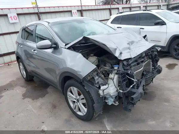 KNDPM3AC8K7569377 2019 KIA SPORTAGE - Image 1