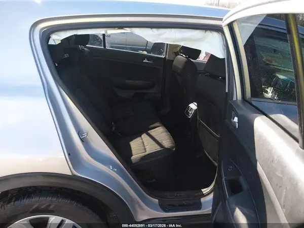 KNDPM3AC8K7586910 2019 KIA SPORTAGE - Image 8