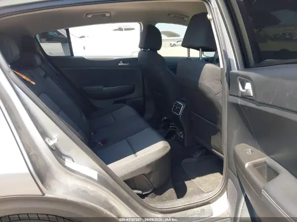 KNDPM3AC8L7797803 2020 KIA SPORTAGE - Image 8
