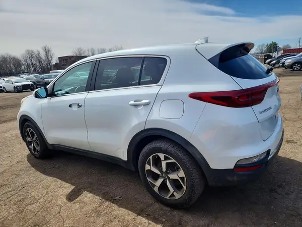 KNDPM3AC8M7925930 2021 KIA SPORTAGE - Image 2