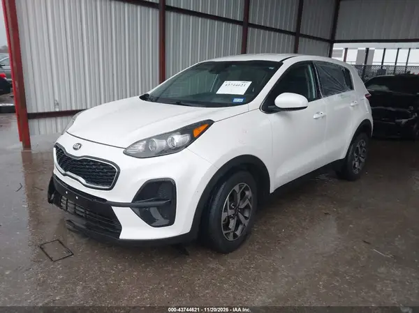 KNDPM3AC8M7927869 2021 KIA SPORTAGE - Image 2