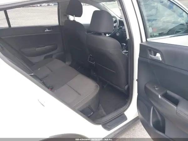 KNDPM3AC8M7937656 2021 KIA SPORTAGE - Image 8