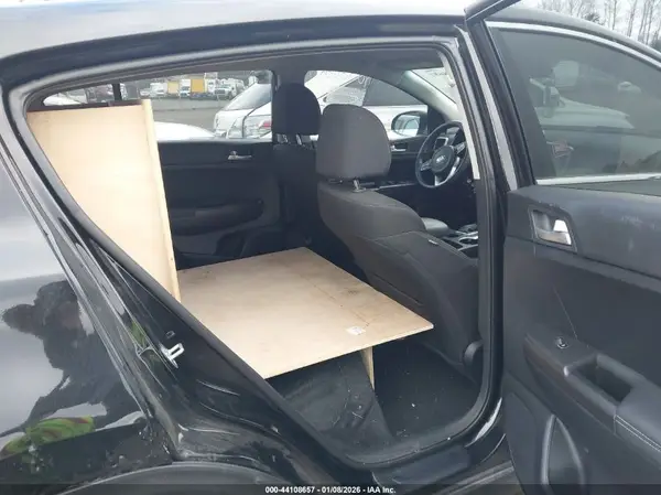 KNDPM3AC8N7024025 2022 KIA SPORTAGE - Image 8