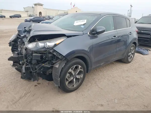 KNDPM3AC8N7968875 2022 KIA SPORTAGE - Image 2