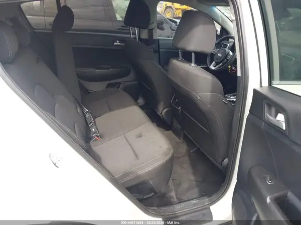 KNDPM3AC8N7986180 2022 KIA SPORTAGE - Image 8