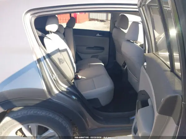 KNDPM3AC9H7051237 2017 KIA SPORTAGE - Image 8