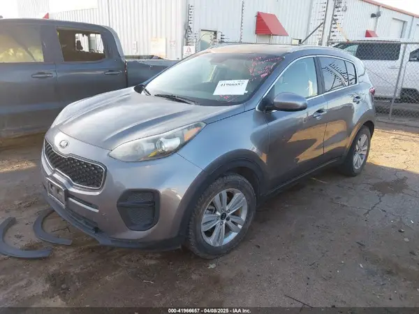 KNDPM3AC9H7071987 2017 KIA SPORTAGE - Image 2