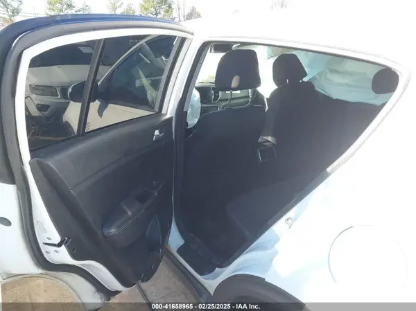 KNDPM3AC9H7075263 2017 KIA SPORTAGE - Image 8