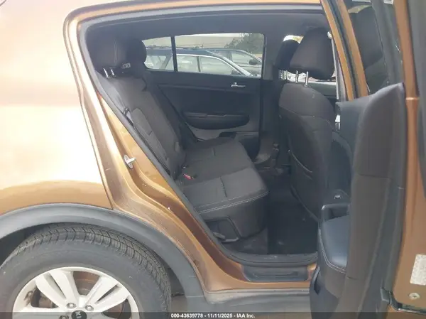 KNDPM3AC9H7078387 2017 KIA SPORTAGE - Image 8