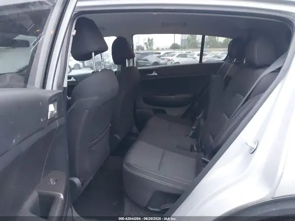 KNDPM3AC9H7104454 2017 KIA SPORTAGE - Image 8