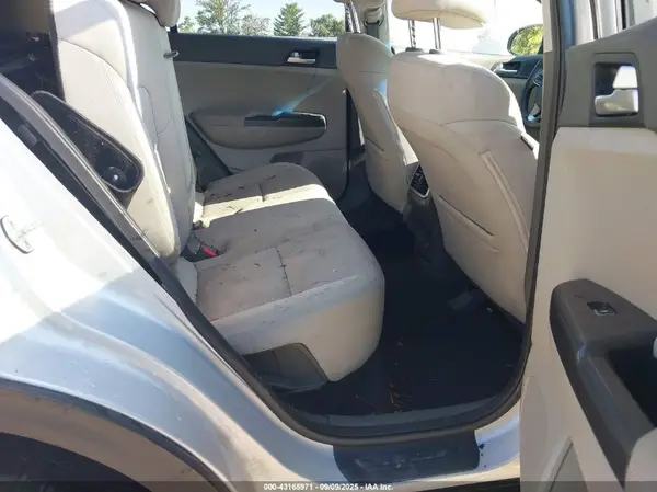 KNDPM3AC9H7108181 2017 KIA SPORTAGE - Image 8