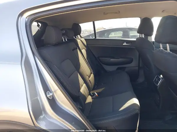 KNDPM3AC9H7108276 2017 KIA SPORTAGE - Image 8