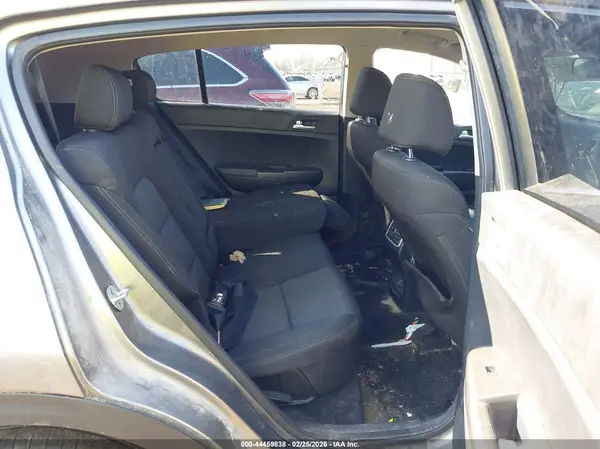 KNDPM3AC9H7140743 2017 KIA SPORTAGE - Image 8