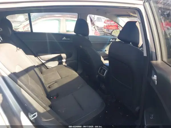 KNDPM3AC9H7176643 2017 KIA SPORTAGE - Image 8