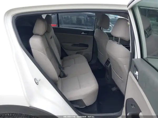 KNDPM3AC9H7226800 2017 KIA SPORTAGE - Image 8