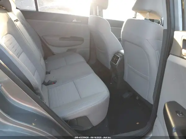 KNDPM3AC9H7298418 2017 KIA SPORTAGE - Image 8