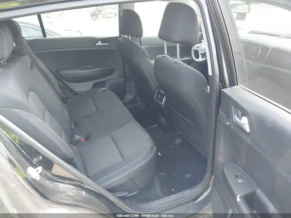 KNDPM3AC9H7300040 2017 KIA SPORTAGE - Image 8