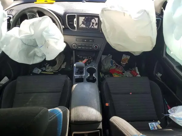 KNDPM3AC9J7305597 2018 KIA SPORTAGE - Image 8