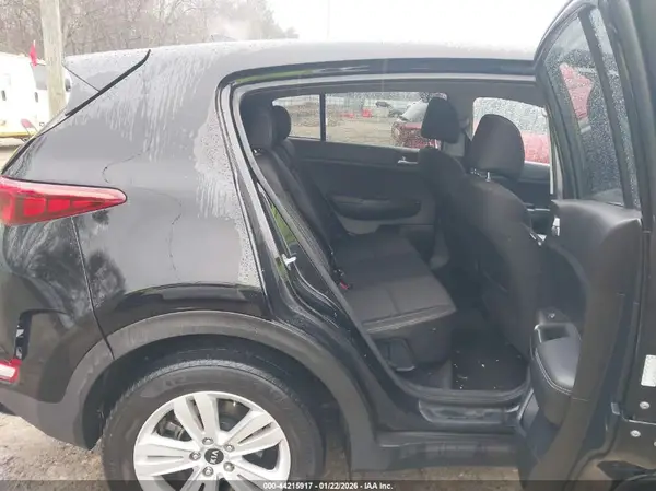 KNDPM3AC9J7307737 2018 KIA SPORTAGE - Image 8
