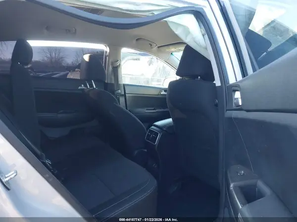 KNDPM3AC9J7317328 2018 KIA SPORTAGE - Image 8