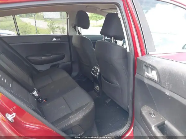 KNDPM3AC9J7324781 2018 KIA SPORTAGE - Image 8
