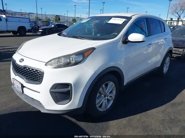 KNDPM3AC9J7333819 2018 KIA SPORTAGE - Image 2