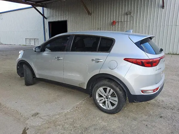 KNDPM3AC9J7347820 2018 KIA SPORTAGE - Image 2