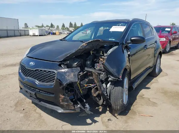 KNDPM3AC9J7357229 2018 KIA SPORTAGE - Image 2