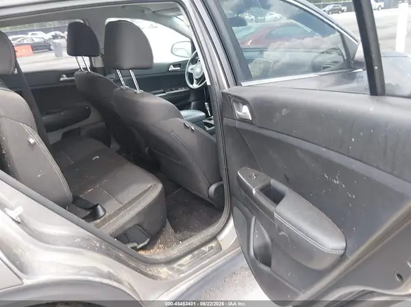 KNDPM3AC9J7360082 2018 KIA SPORTAGE - Image 8