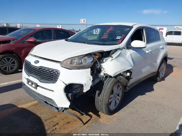 KNDPM3AC9J7374130 2018 KIA SPORTAGE - Image 2