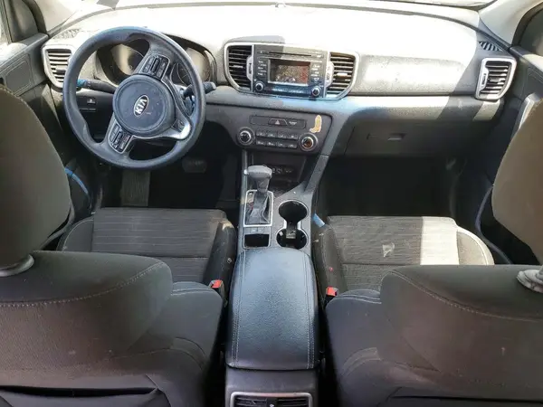 KNDPM3AC9J7401469 2018 KIA SPORTAGE - Image 8