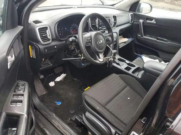 KNDPM3AC9J7402377 2018 KIA SPORTAGE - Image 8
