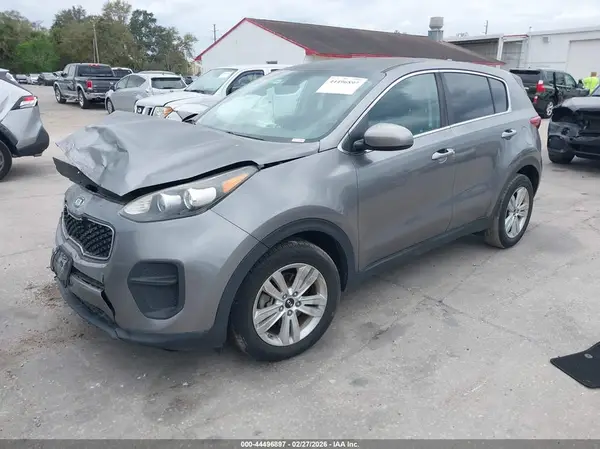 KNDPM3AC9J7424220 2018 KIA SPORTAGE - Image 2