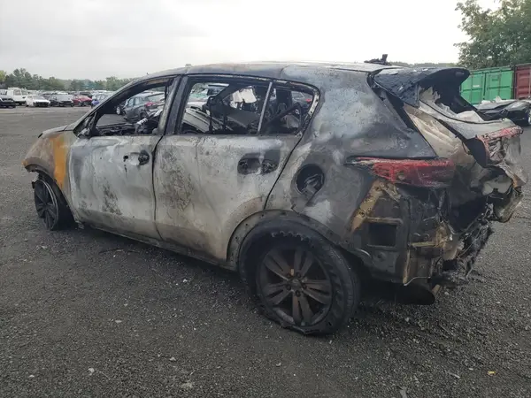 KNDPM3AC9J7443558 2018 KIA SPORTAGE - Image 2