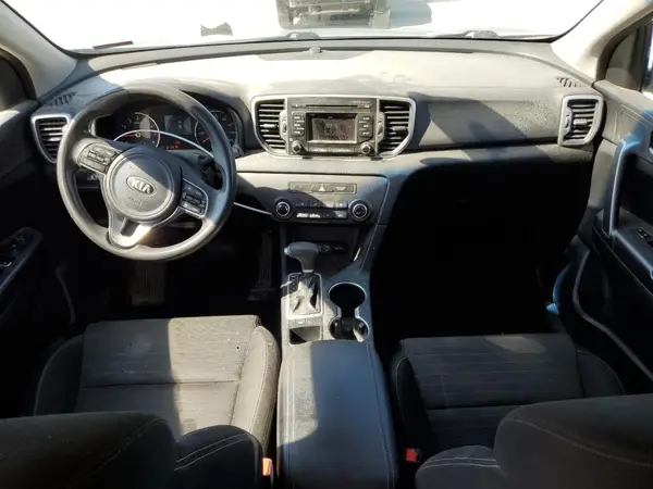 KNDPM3AC9J7447643 2018 KIA SPORTAGE - Image 8