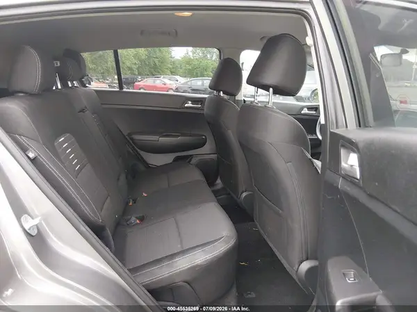 KNDPM3AC9J7459064 2018 KIA SPORTAGE - Image 8