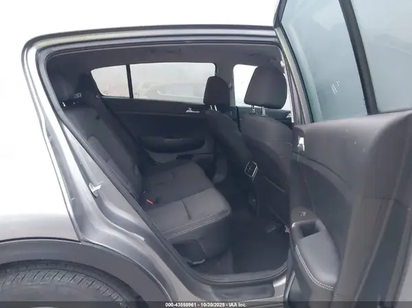 KNDPM3AC9K7560557 2019 KIA SPORTAGE - Image 8