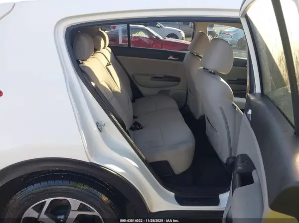 KNDPM3AC9M7904519 2021 KIA SPORTAGE - Image 8