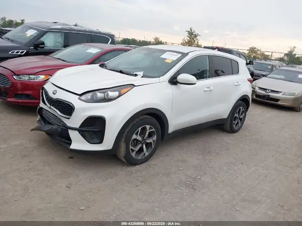 KNDPM3AC9M7929890 2021 KIA SPORTAGE - Image 2