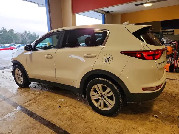 KNDPM3ACXH7032180 2017 KIA SPORTAGE - Image 2