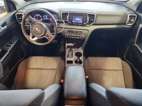 KNDPM3ACXH7032180 2017 KIA SPORTAGE - Image 8