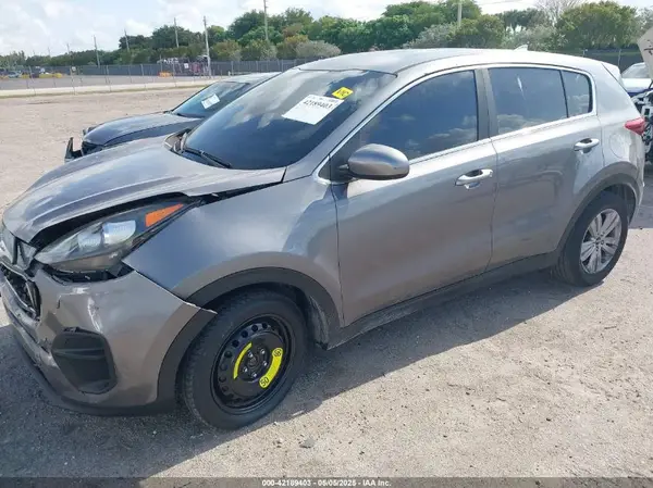 KNDPM3ACXH7039209 2017 KIA SPORTAGE - Image 2